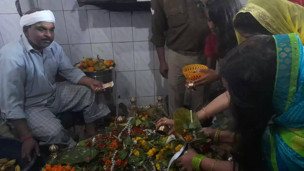 Karmdeshwar Mahadev Temple Varanasi