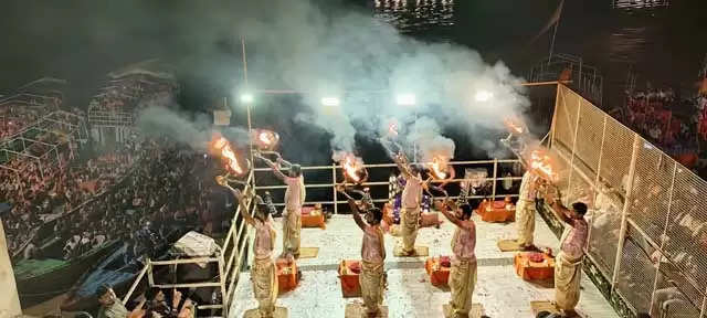 GANGA  AARTI IN VARANASI