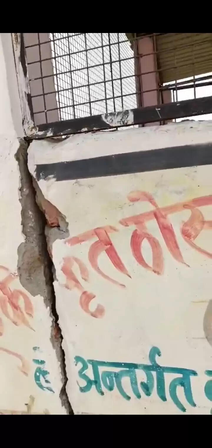 लाखों रुपये खर्च के बावजूद नहीं शुरू हो रहा आरआरसी केंद्रों का संचालन, जर्जर हालत और अधूरे निर्माण की शिकायत