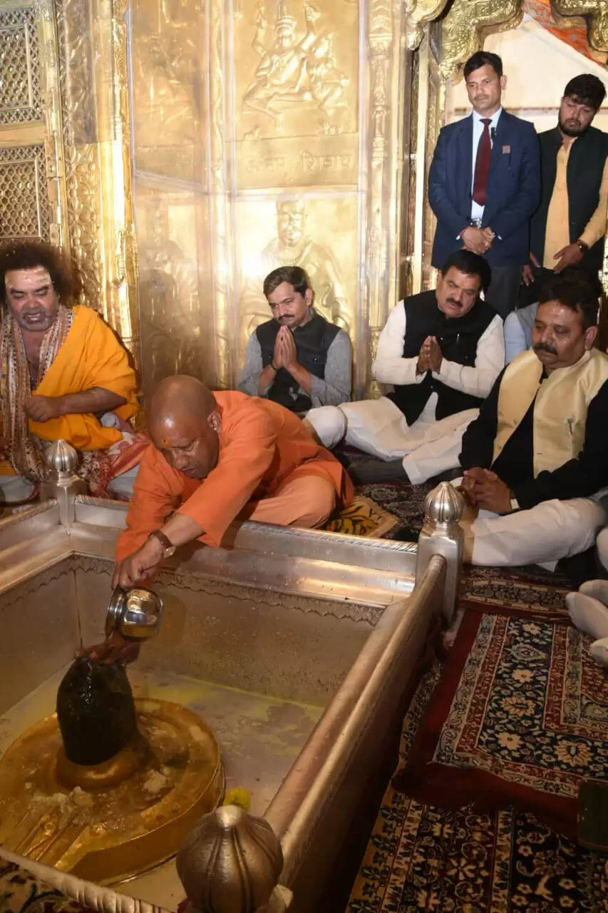 Maha Kumbh Ticket Refund: भीड़ की वजह से महाकुंभ जाने वाली ट्रेन छूट गई है, तो जानें टिकट के पैसे मिलेंगे या नहीं https://livevns.news/lifestyle/maha-kumbh-ticket-refund-if-you-missed-the-train-to/cid16228326.htm अपने शहर से लेकर देश-दुनिया, खेल, धर्म, आध्यात्म, राशिफल, पञ्चाङ्ग तथा फ़िल्म और व्यापार जगत की ताजा-तरीन खबरों को पढ़ने के लिए अभी डाउनलोड करें Live VNS का ऑफिशियल एंड्रॉएड ऐप। http://play.google.com/store/apps/details?id=in.livevns.app.native