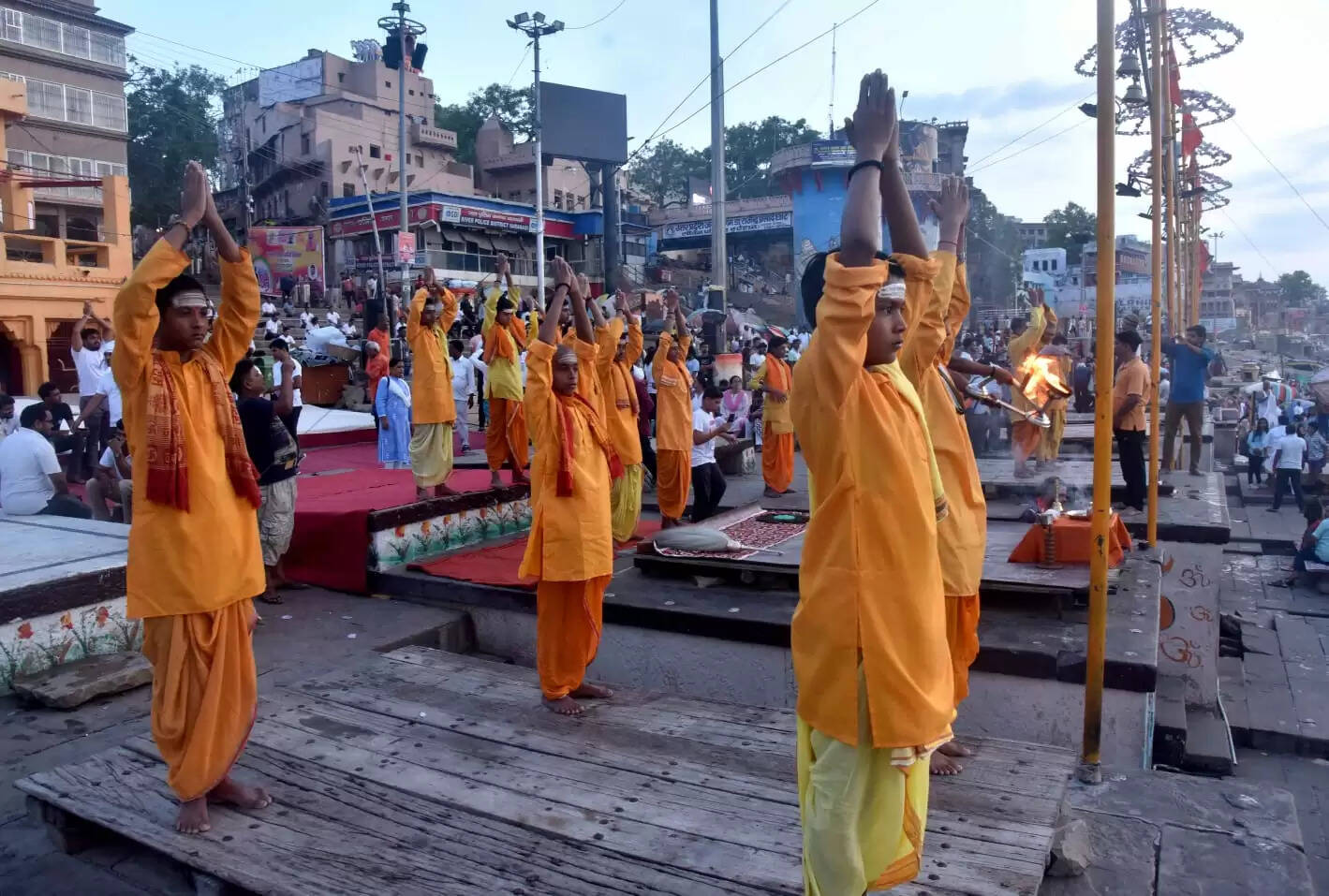 Ganga Seva Nidhi did special morning Ganga Aarti, Batuks did Surya Namaskar together