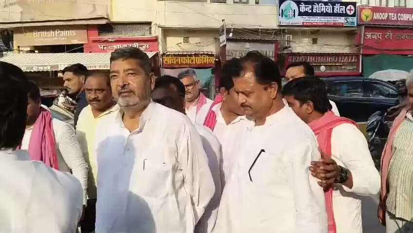 वाराणसी में बुलडोजर की कार्रवाई पर गरमाई सियासत, सपा सांसद ने प्रशासनिक कार्रवाई पर उठाए सवाल, संस्कृति को नष्ट करने वाला कदम बताया