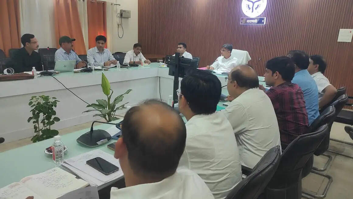 संचारी रोगों के खिलाफ वाराणसी में जुलाई भर जंग, डीएम ने बनाई विशेष कार्ययोजना