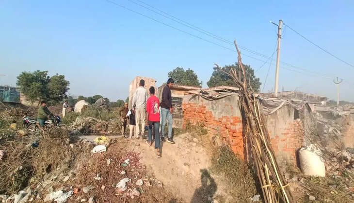 यमुना एक्सप्रेसवे औद्योगिक विकास प्राधिकरण (यीडा) ने मुख्यमंत्री योगी आदित्यनाथ की मंशा के अनुरूप बुधवार को ग्राम दनकौर (तहसील सदर, गौतम बुद्ध नगर) में अतिक्रमण के खिलाफ बड़ी कार्रवाई की। खसरा नंबर 211 पर फैली 4.6 हेक्टेयर यानी लगभग 46,000 वर्ग मीटर बहुमूल्य सरकारी/प्राधिकरण की भूमि को पूर्णतः अतिक्रमण मुक्त करा लिया गया। 