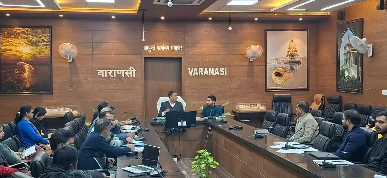 मंडलायुक्त एस. राज लिंगम ने सफाई व्यवस्था की की समीक्षा, दिए महत्वपूर्ण निर्देश