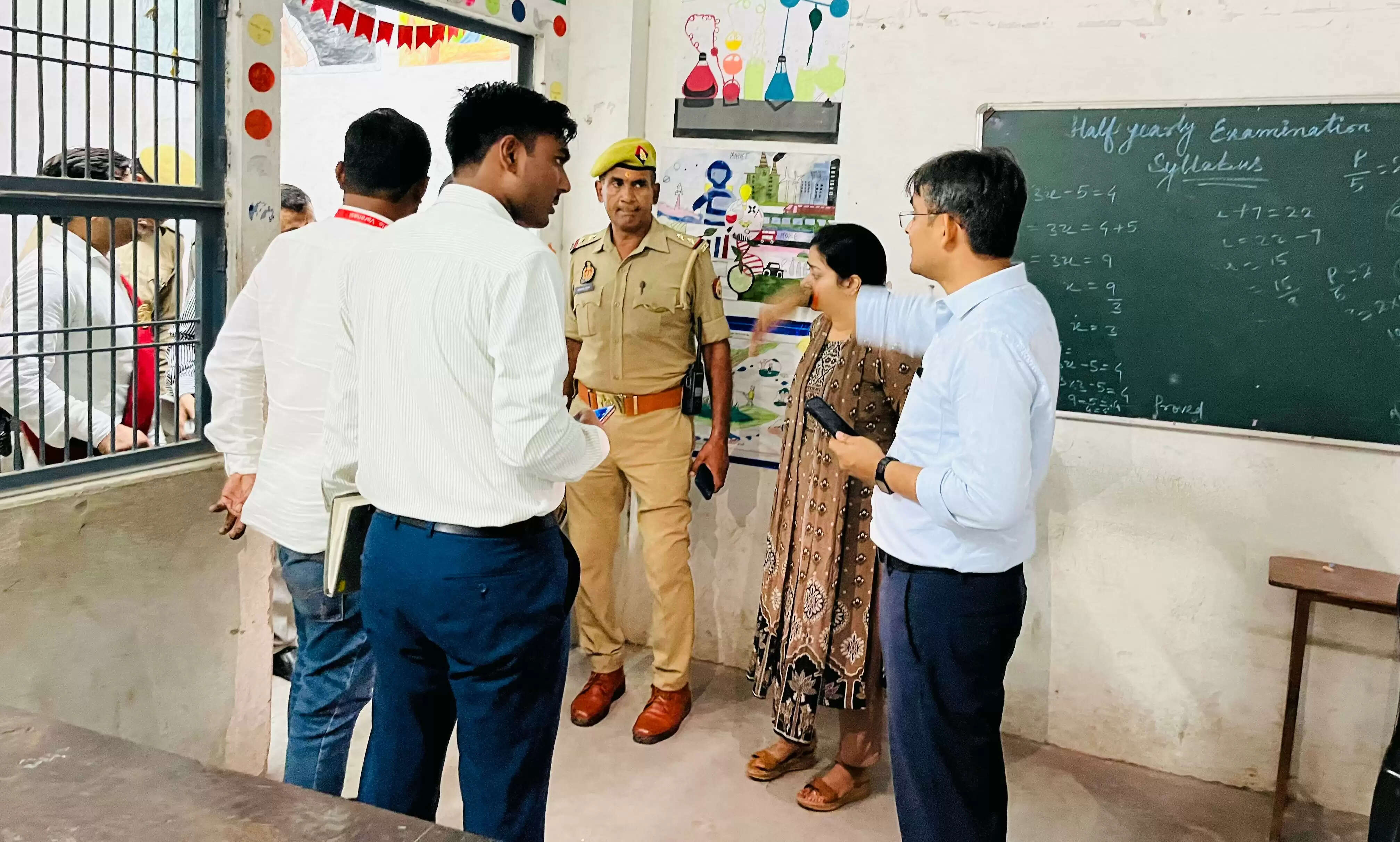 वाराणसी : डीएम ने बाढ़ प्रभावित इलाकों का लिया जायजा, राहत शिविरों को पूरी क्षमता से संचालित करने के दिए निर्देश