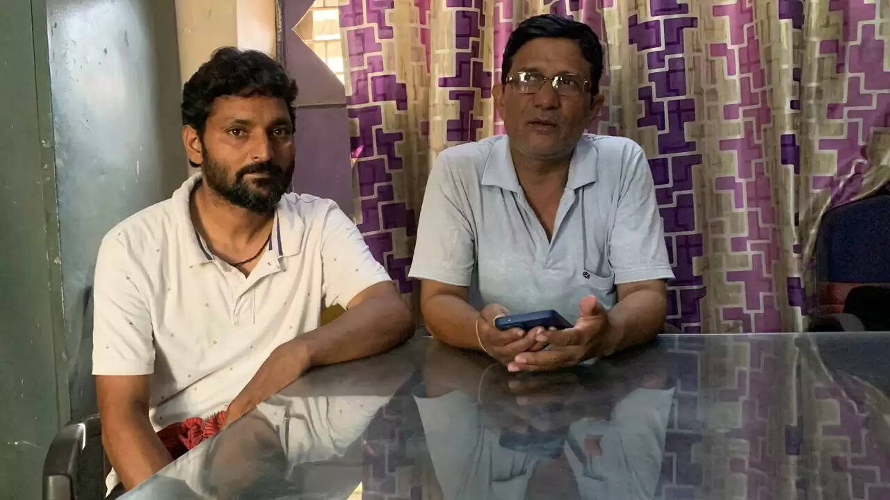 चंदौली डिपो में भ्रष्टाचार, चालकों ने फोरमैन पर लगाए गंभीर आरोप&nbsp;