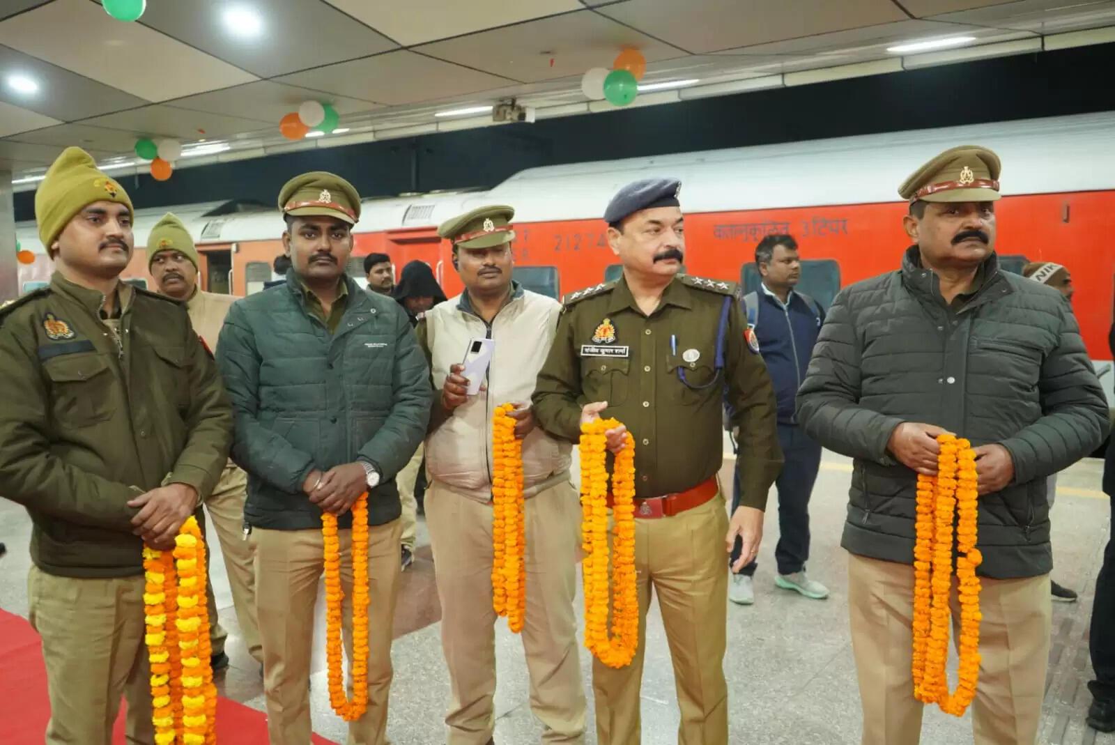  काशी तमिल संगमम् 4.0 : तमिलनाडु से पांचवां दल काशी पहुंचा, डमरू वादन और पुष्पवर्षा से हुआ भव्य स्वागत