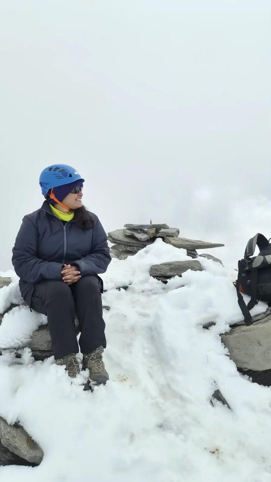 लखनऊ की पर्वतारोही पूर्वा धवन ने 5,826 मीटर ऊंची रुद्रगैरा चोटी पर फहराया तिरंगा