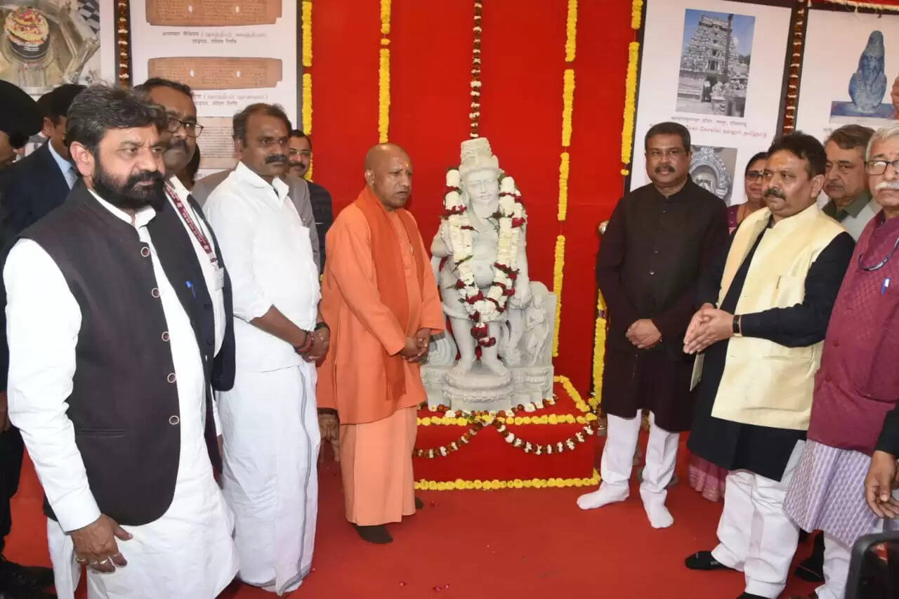 सीएम योगी ने काशी तमिल संगमम का किया उद्घाटन