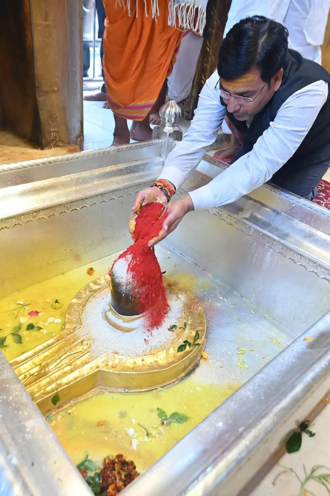 वाराणसी की हर महत्वपूर्ण खबर पढ़ने के लिए अभी फॉलो करें Live VNS का ऑफिशियल वाट्सऐप पेज 👇👇 https://whatsapp.com/channel/0029VaAPWex65yD2LWG35A25 Live VNS - भरोसा 1 दशक से लाखों बनारसियों का - बनारस की बात, बनारस के साथ अपने शहर के लेकर देश-दुनिया, खेल, धर्म, आध्यात्म, राशिफल, पञ्चाङ्ग तथा फ़िल्म और व्यापार जगत की ताजा-तरीन खबरों को पढ़ने के लिए अभी डाउनलोड करें Live VNS का ऑफिशियल एंड्रॉएड ऐप। http://play.google.com/store/apps/details?id=in.livevns.app.native