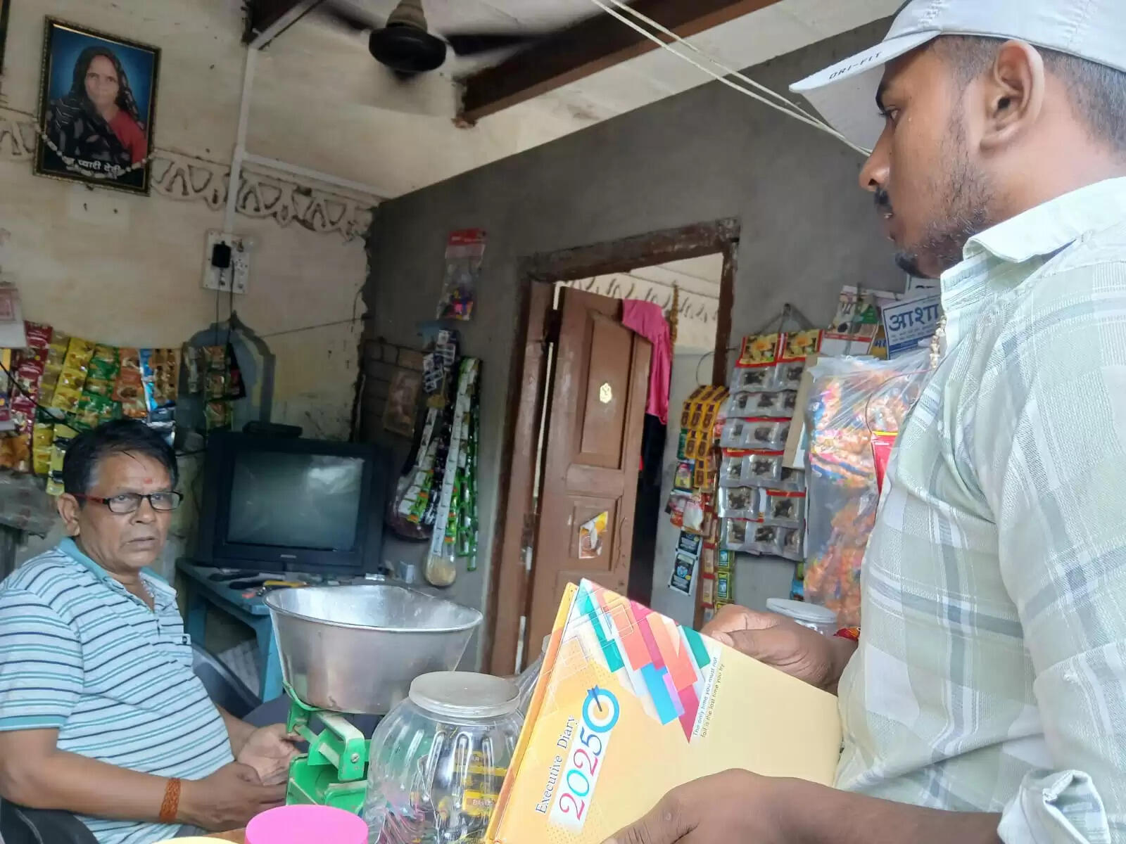 वाराणसी: नगर निगम ने जोर-शोर से चलाया स्वच्छता जागरूकता अभियान