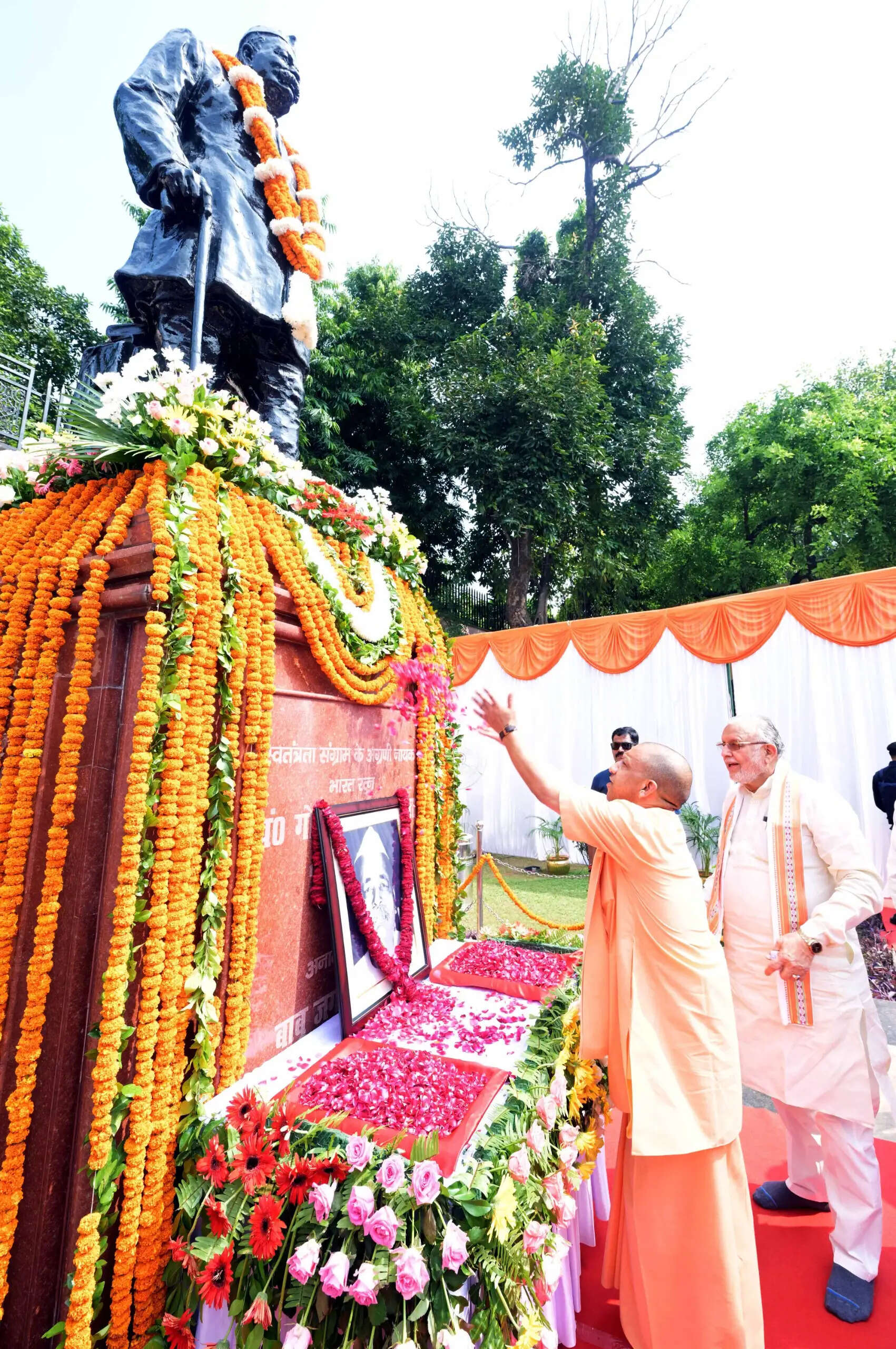 पंडित गोविंद बल्लभ पंत की 139वीं जयंती पर सीएम योगी ने दी श्रद्धाजंलि, उनके योगदान को किया नमन