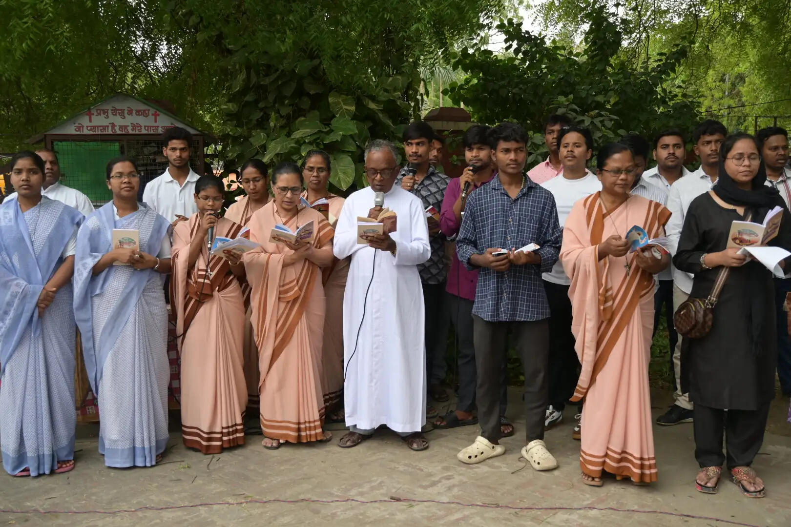 &nbsp;गुड फ्राइडे पर काशी में गूंजीं प्रार्थनाएं, यीशु मसीह के बलिदान को किया नमन