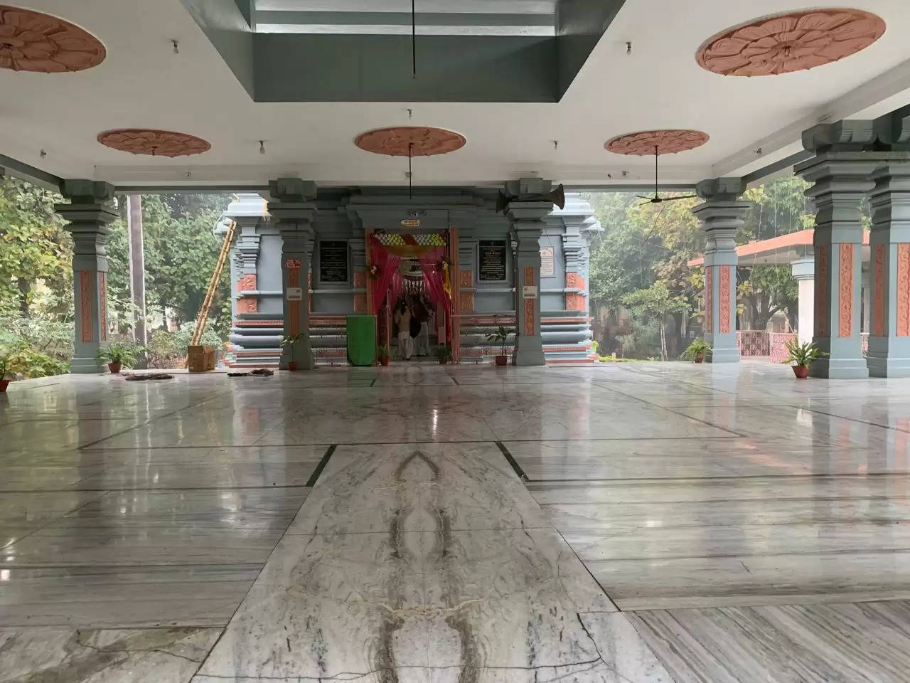 ma saraswati temple in varanasi