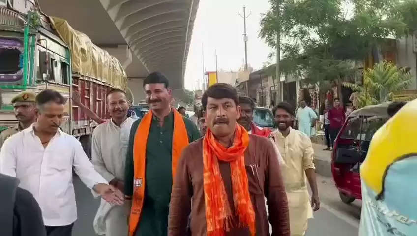 manoj tiwari in varanasi