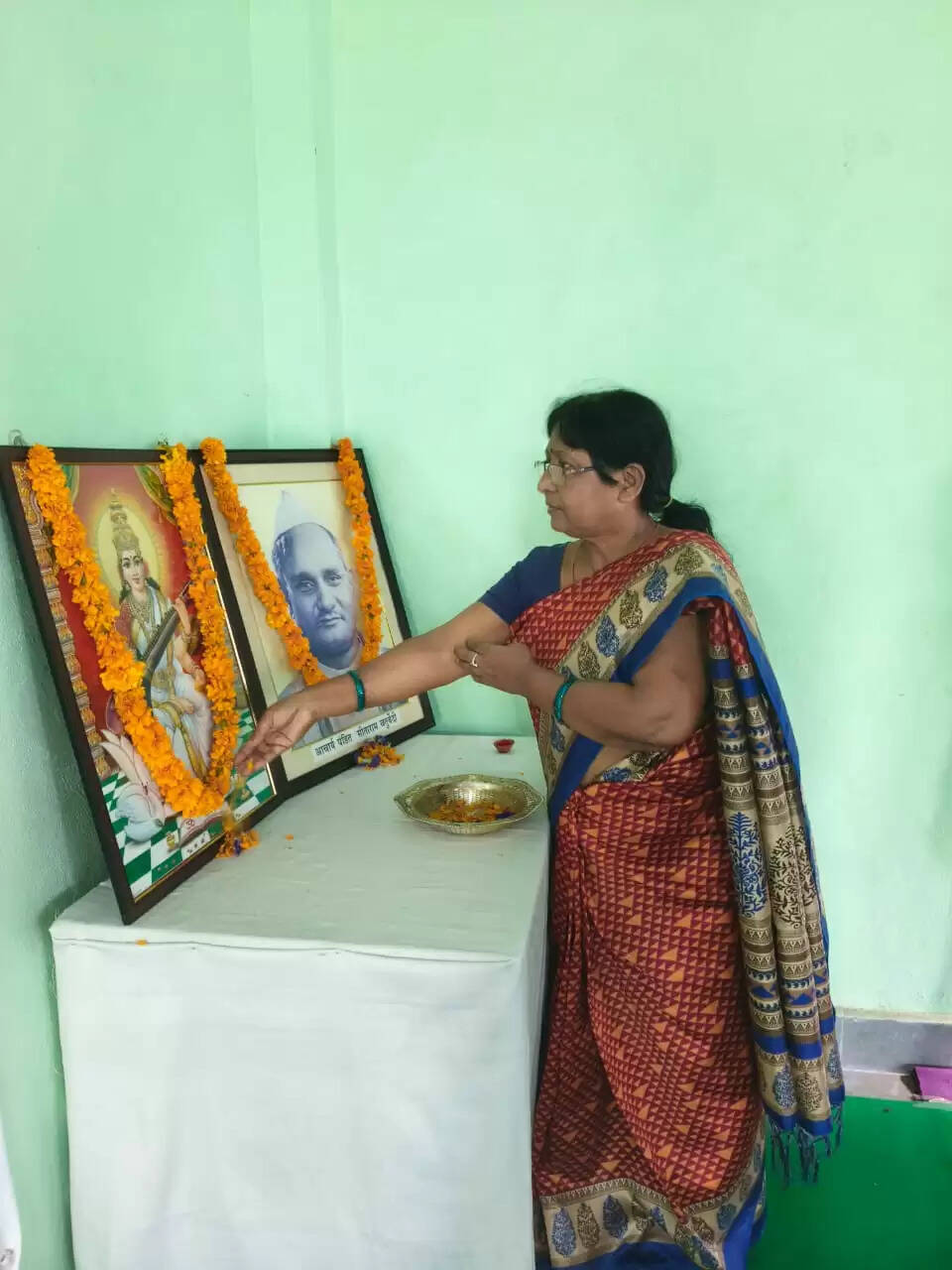 डोमरी (पड़ाव), रामनगर स्थित आचार्य सीताराम चतुर्वेदी महिला महाविद्यालय में सत्र 2025-26 के लिए बी.एससी., बी.कॉम., बी.बी.ए., और बी.ए. की नव प्रवेशी छात्राओं का तीन दिवसीय दीक्षा कार्यक्रम (19, 20, 21 अगस्त 2025) मंगलवार को प्रारंभ हुआ।