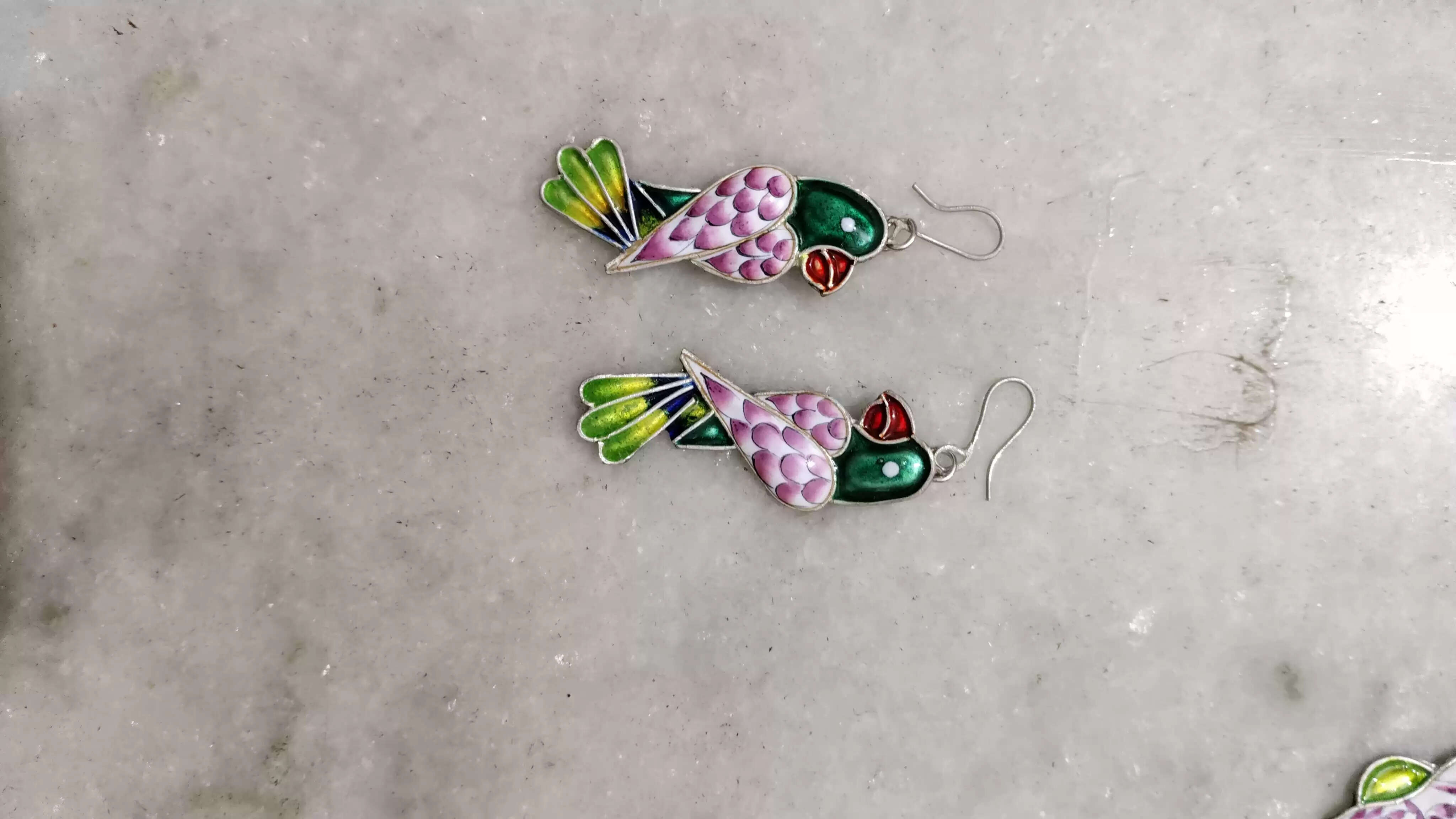 योगी सरकार ने गुलाबी मीनाकारी को दिलाया जीआई टैग, ओडीओपी में शामिल कर दिलाया इंटरनेशनल मार्केट