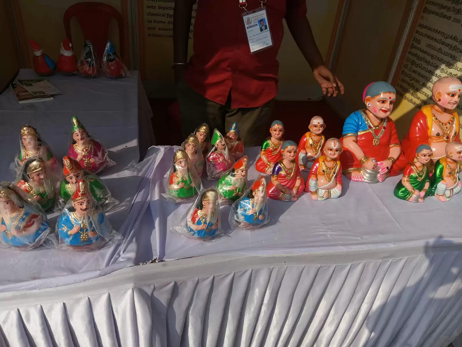 काशी तमिल संगमम् 4.0 में थंजावुर की पारंपरिक ‘थलैयाट्टी बोम्मई’ कला ने मोहा मन