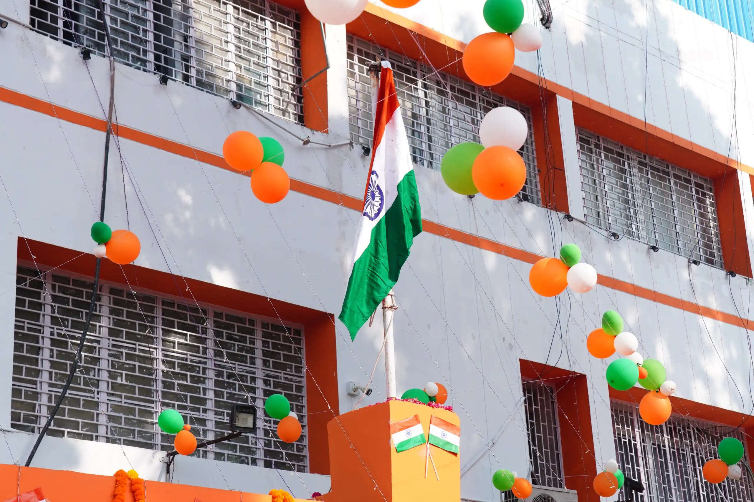 1.32 लाख से अधिक परिषदीय विद्यालयों और केजीबीवी में गूंजा- ‘भारत माता की जय’