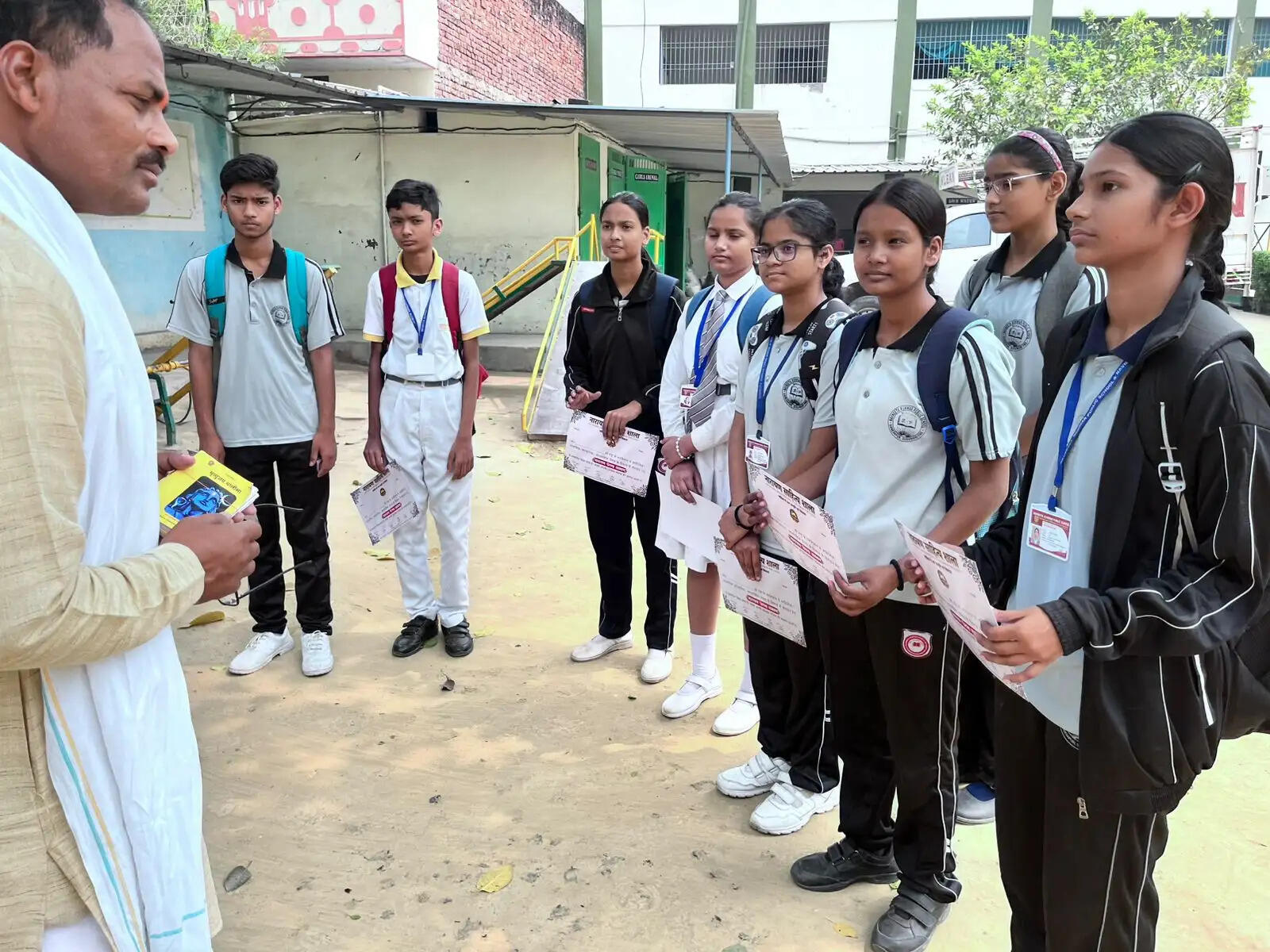नारायण साहित्य शाला के तत्वावधान में अध्ययन गोष्ठी, विद्यार्थियों को तनावमुक्त होकर पढ़ाई के दिए गए टिप्स