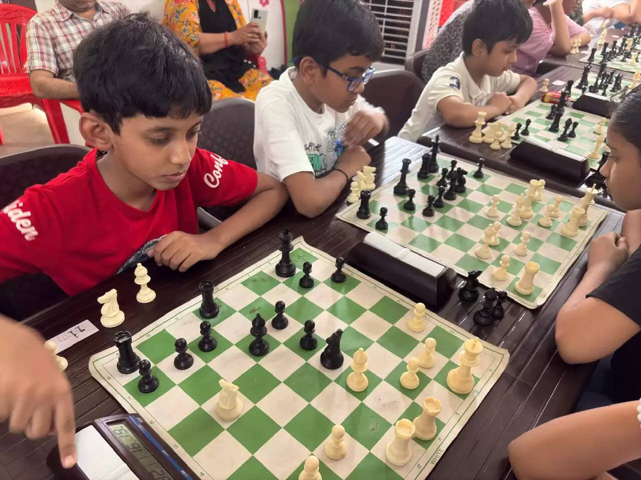 वाराणसी में द्वितीय रैपिड चेस प्रतियोगिता सम्पन्न, अंतरराष्ट्रीय शतरंज खिलाड़ियों ने किया प्रतिभाग