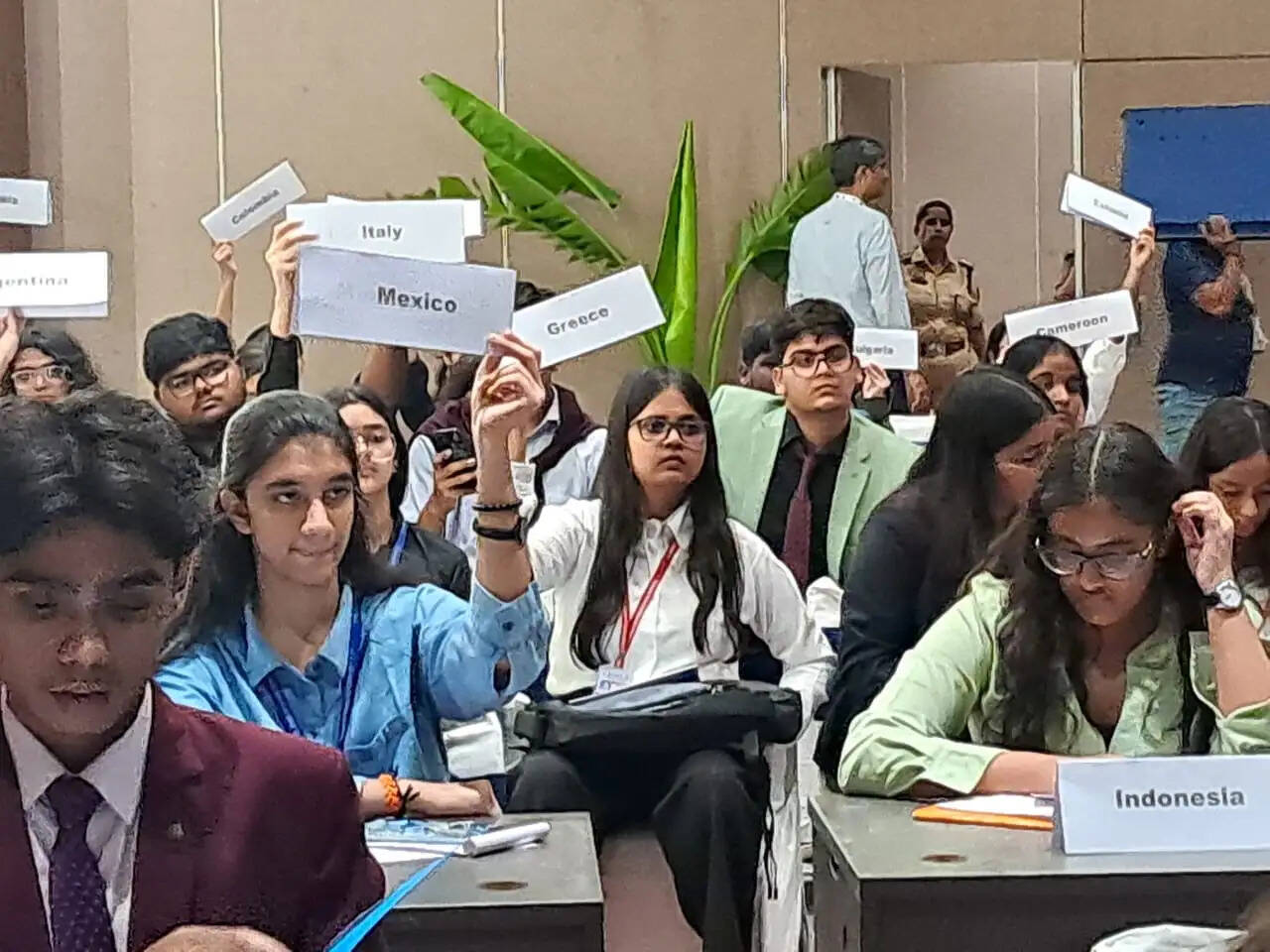 ट्रेड शो में जेन अल्फा के हाथों में आई ‘दुनिया की कमान’