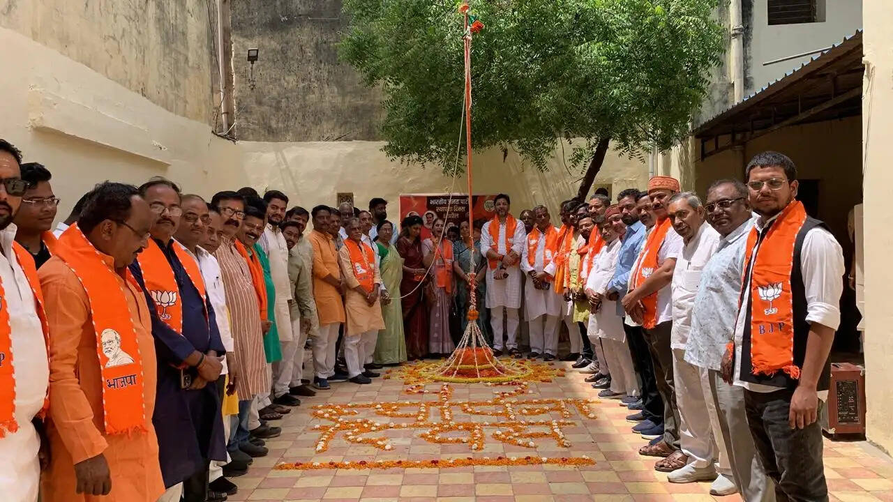 &nbsp;भाजपा स्थापना दिवस पर वाराणसी में भव्य आयोजन, ‘विकसित भारत 2047’ का लिया संकल्प