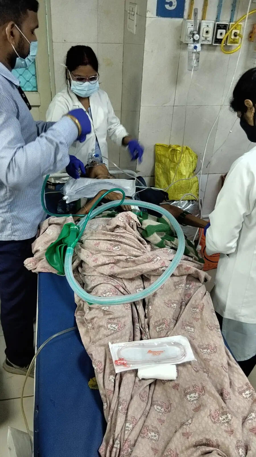 भाई ने बताई बहन की तकलीफ तो मुख्यमंत्री ने तुरंत लोहिया अस्पताल में कराया भर्ती&nbsp;