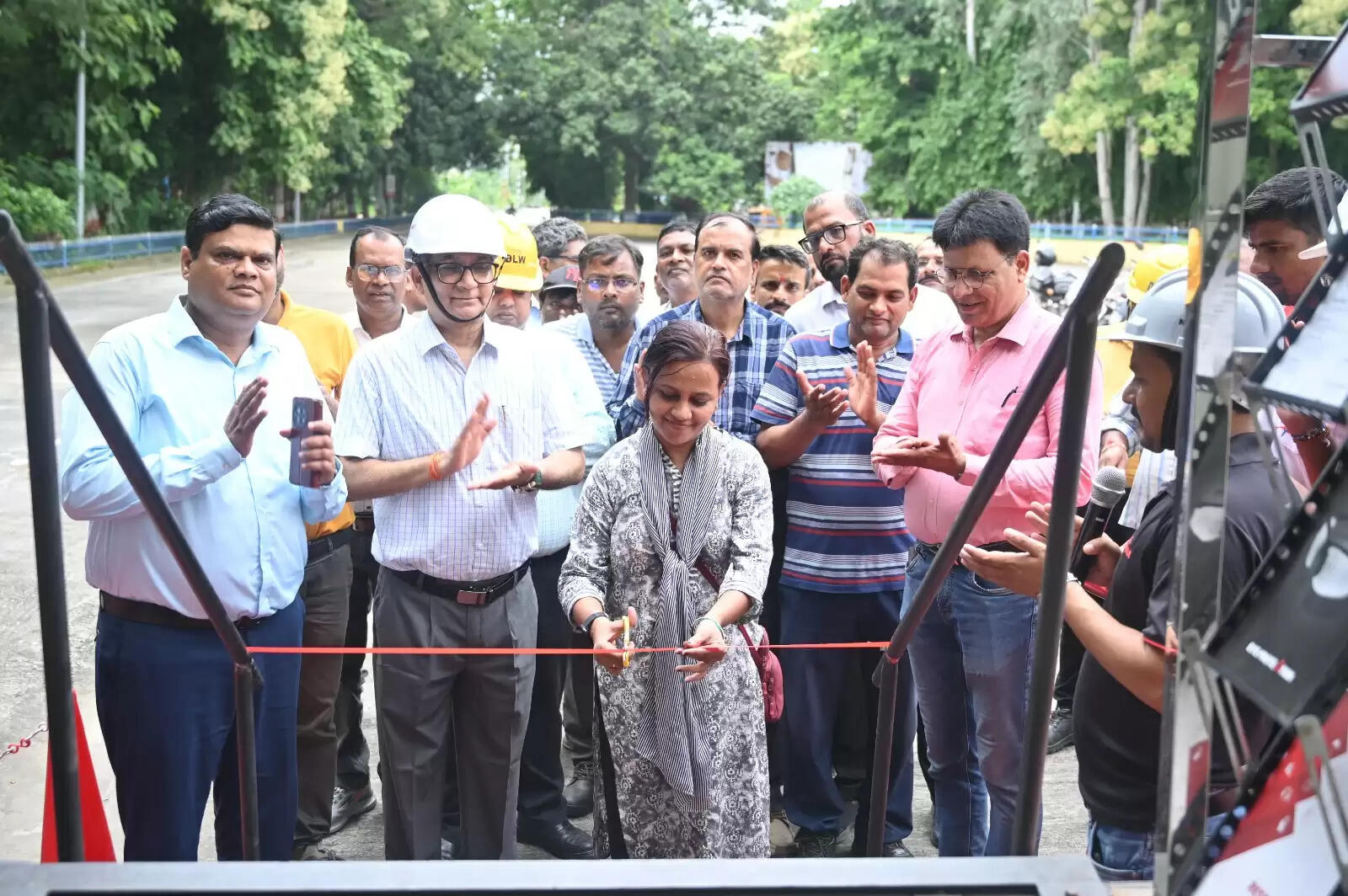 बरेका में मोबाइल डेमो वैन के माध्यम से संरक्षा जागरूकता कार्यक्रम का आयोजन