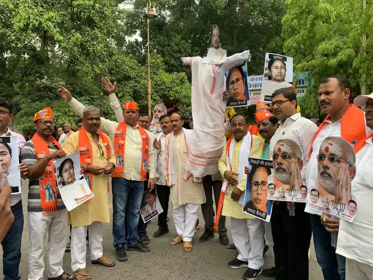 bjp protest against mamta banarjee