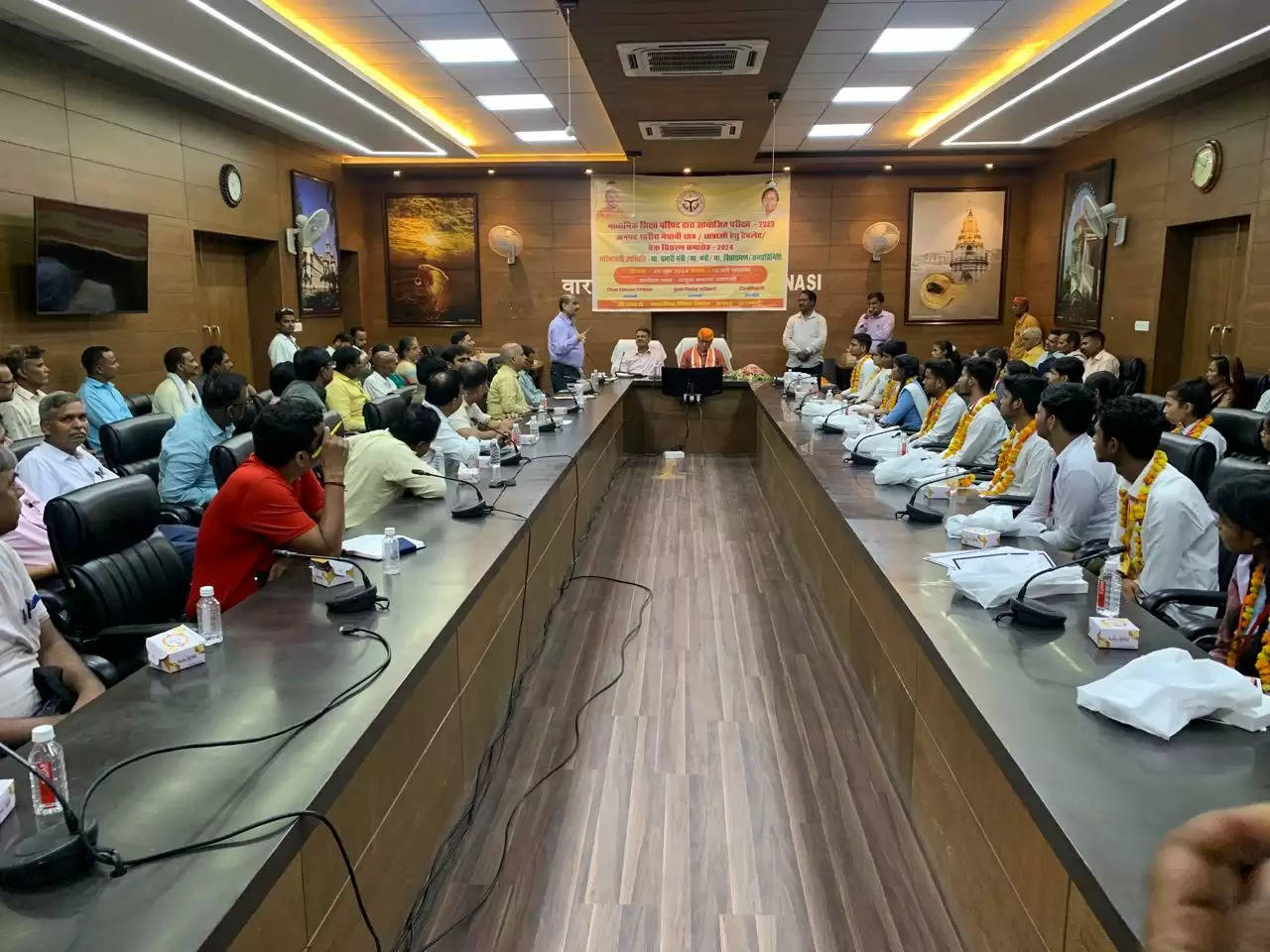 tablet distribution in varanasi