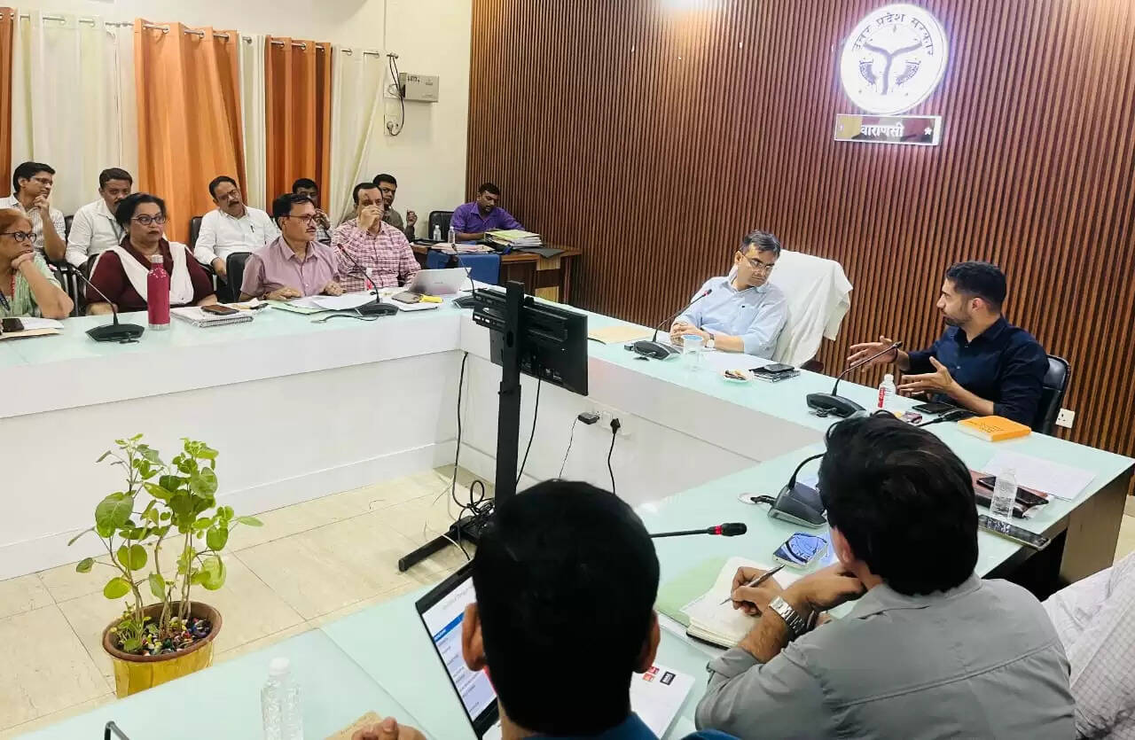 वाराणसी में एक जुलाई से शुरू होगा संचारी रोग नियंत्रण अभियान, डीएम ने की तैयारियों की समीक्षा, माइक्रो प्लान बनाने का दिया निर्देश&nbsp;