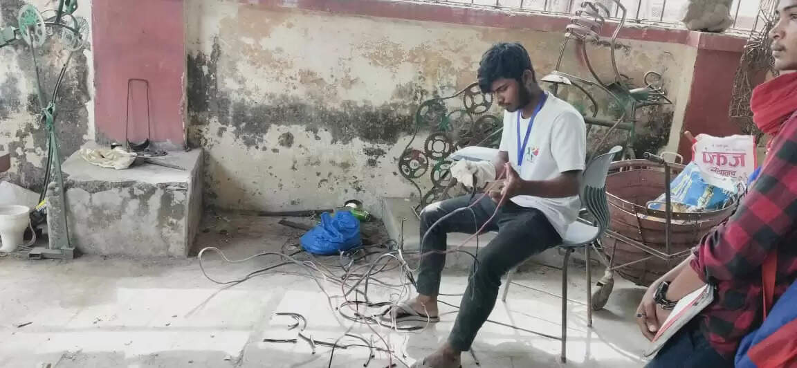 Four-day scrap art workshop started in the Faculty of Visual Arts