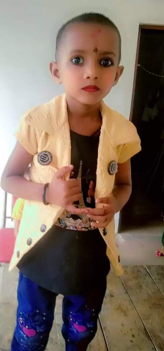 वाराणसी में दर्दनाक हादसा : जहरीले कनेर फल के सेवन से तीन मासूम बच्चियों की मौत, गांव में मातम