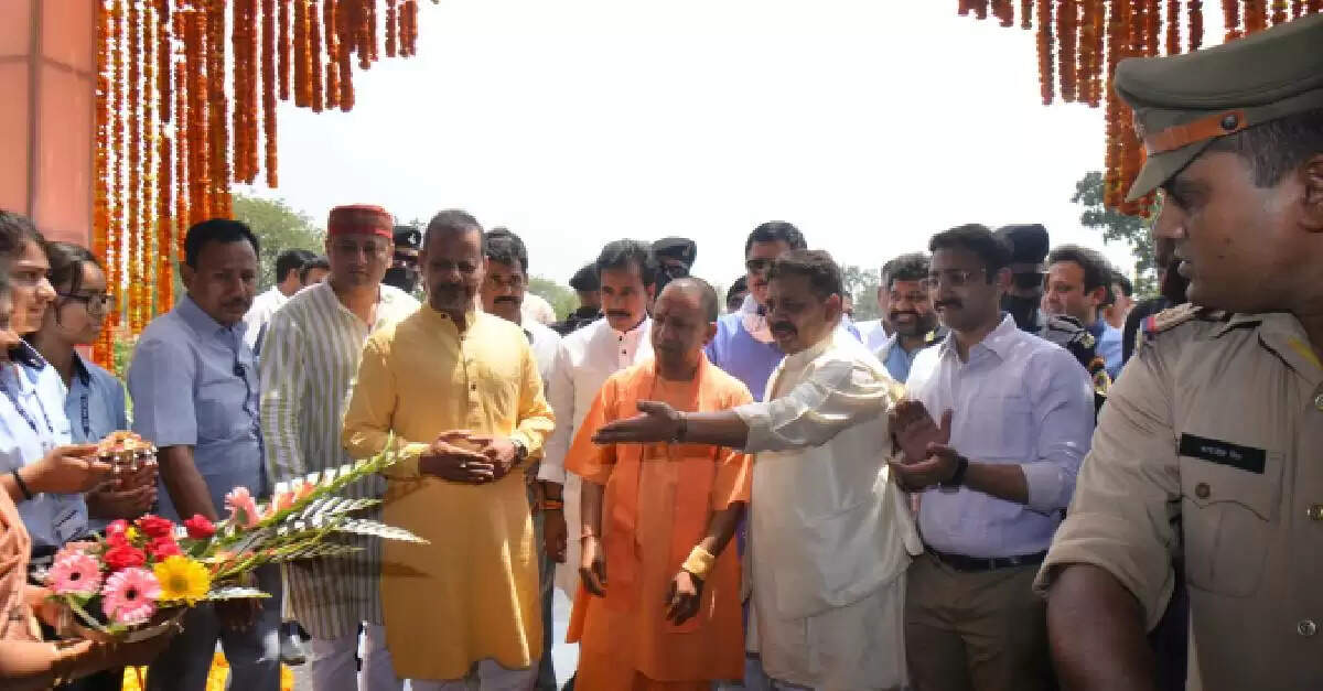 CM IN VARANASI