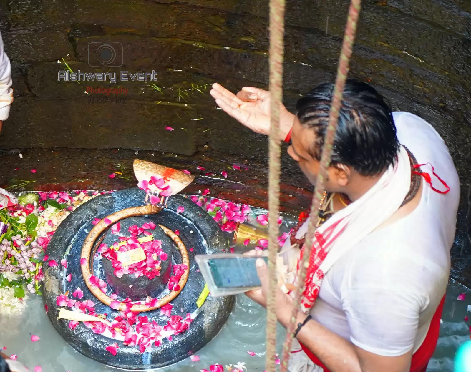 nagkoop in varanasi