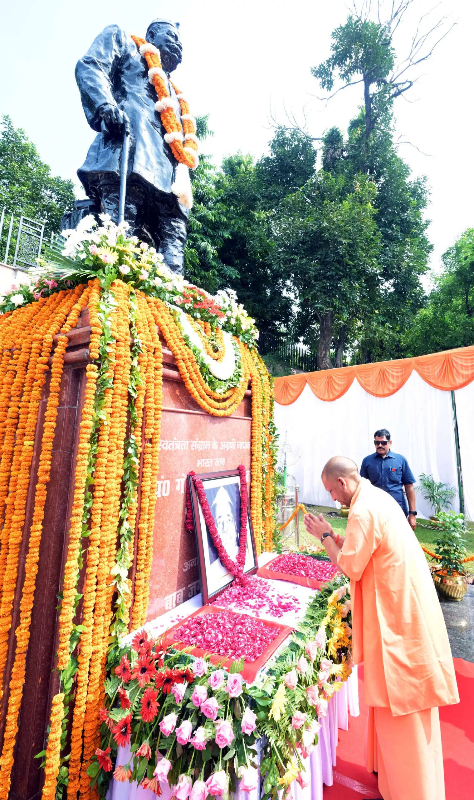 पंडित गोविंद बल्लभ पंत की 139वीं जयंती पर सीएम योगी ने दी श्रद्धाजंलि, उनके योगदान को किया नमन