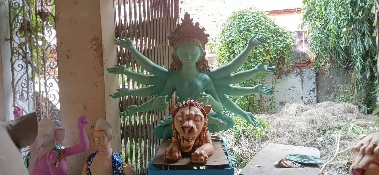 देश के हर सैनिक के पीछे है मां दुर्गा का बल, काशी के प्रख्यात मूर्तिकार ने बनाई 'ऑपरेशन सिंदूर' को समर्पित शहर की सबसे खास प्रतिमा