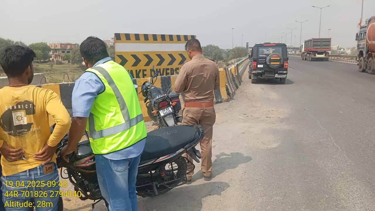 वाराणसी: डाफी टोल प्लाजा के पास सड़क हादसे में राजगीर मिस्त्री की मौत, परिवार में मचा कोहराम