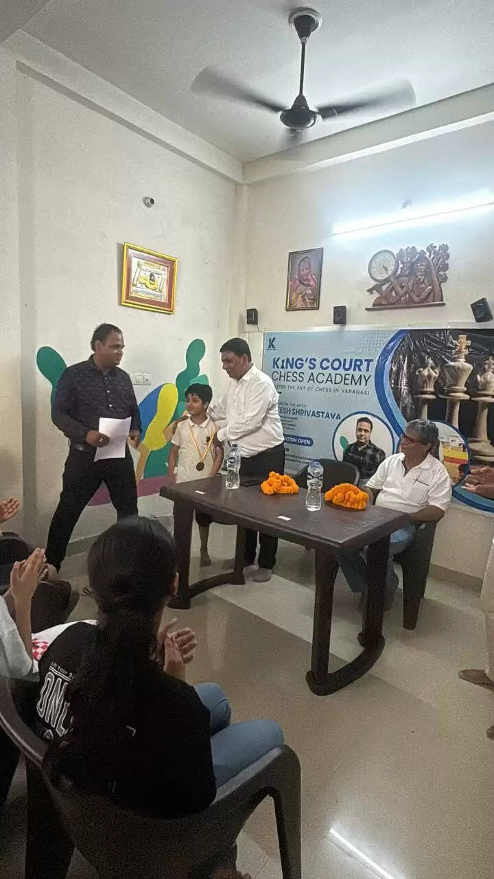 वाराणसी में द्वितीय रैपिड चेस प्रतियोगिता सम्पन्न, अंतरराष्ट्रीय शतरंज खिलाड़ियों ने किया प्रतिभाग