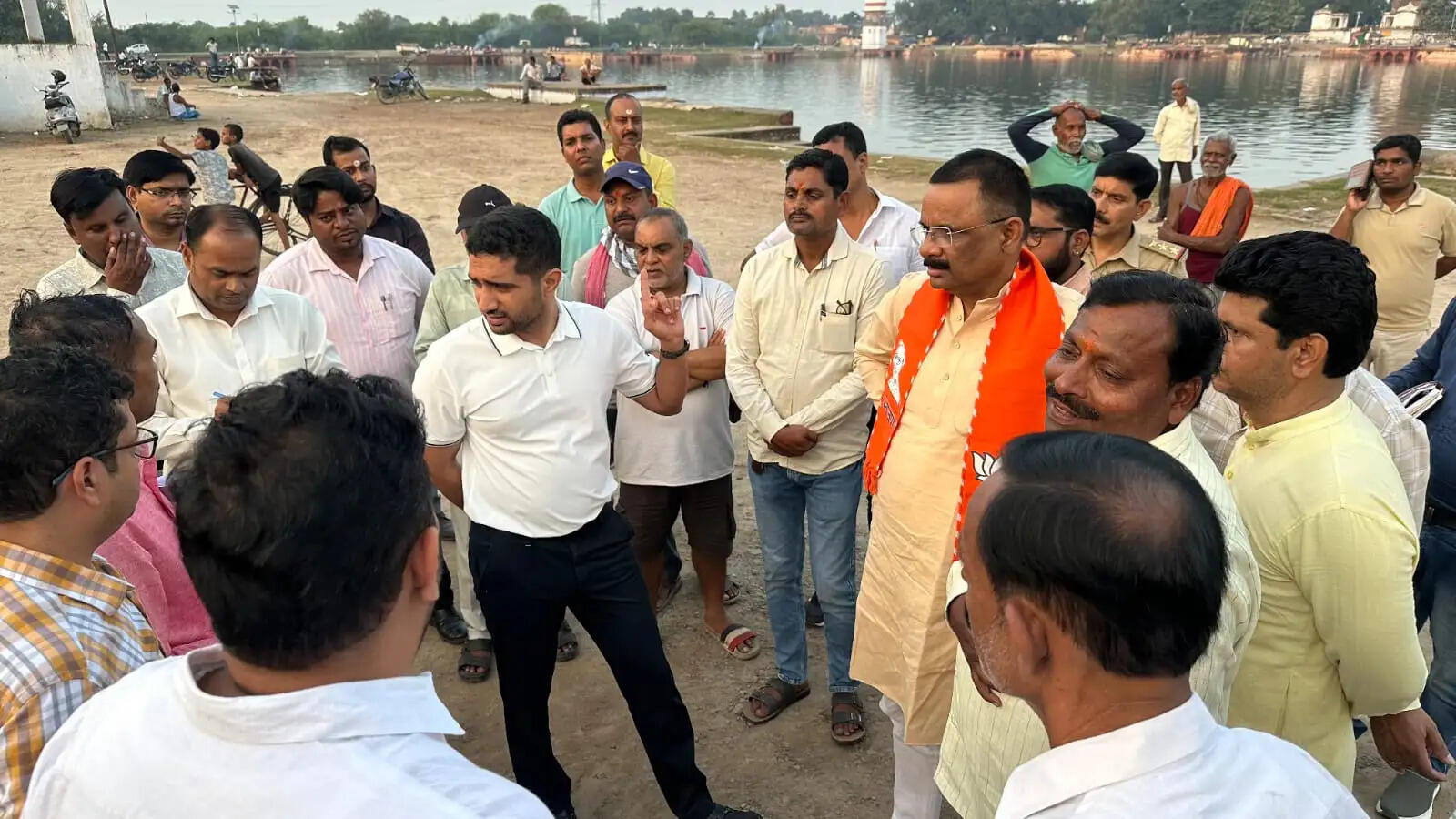 123