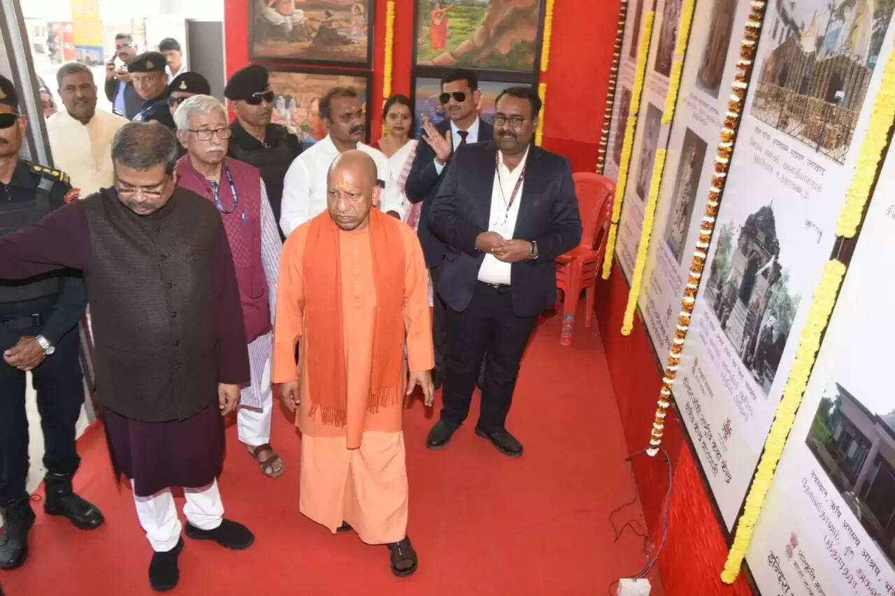 सीएम योगी ने काशी तमिल संगमम का किया उद्घाटन