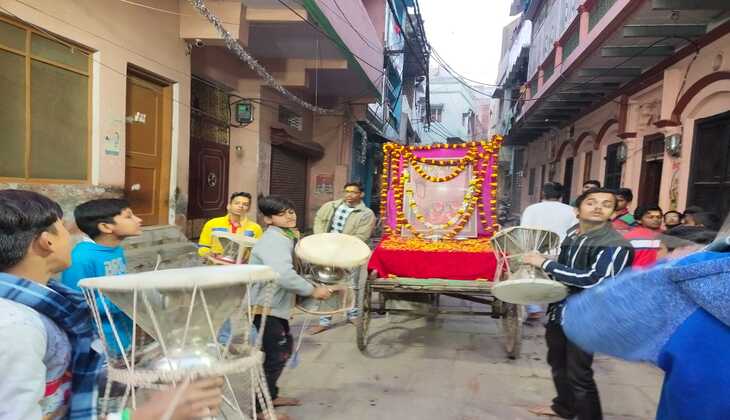 साईं बाबा के नौवें वार्षि‍क शृंगार में उमड़े आस्‍थावान, भुलेटन में नि‍कली शोभायात्रा, भंडारे का आयोजन