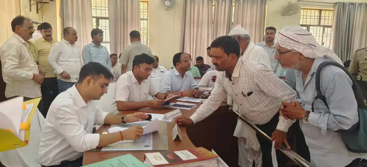 &nbsp; जिलाधिकारी सत्येंद्र कुमार का सख्त निर्देश: जन शिकायतों के निस्तारण में लापरवाही बर्दाश्त नहीं