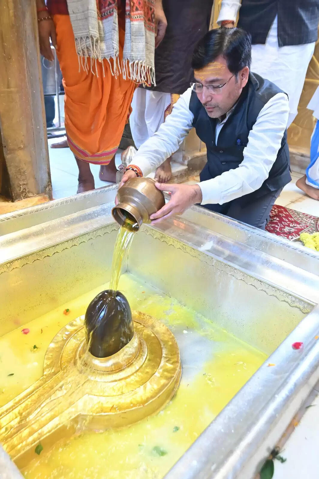 वाराणसी की हर महत्वपूर्ण खबर पढ़ने के लिए अभी फॉलो करें Live VNS का ऑफिशियल वाट्सऐप पेज 👇👇 https://whatsapp.com/channel/0029VaAPWex65yD2LWG35A25 Live VNS - भरोसा 1 दशक से लाखों बनारसियों का - बनारस की बात, बनारस के साथ अपने शहर के लेकर देश-दुनिया, खेल, धर्म, आध्यात्म, राशिफल, पञ्चाङ्ग तथा फ़िल्म और व्यापार जगत की ताजा-तरीन खबरों को पढ़ने के लिए अभी डाउनलोड करें Live VNS का ऑफिशियल एंड्रॉएड ऐप। http://play.google.com/store/apps/details?id=in.livevns.app.native