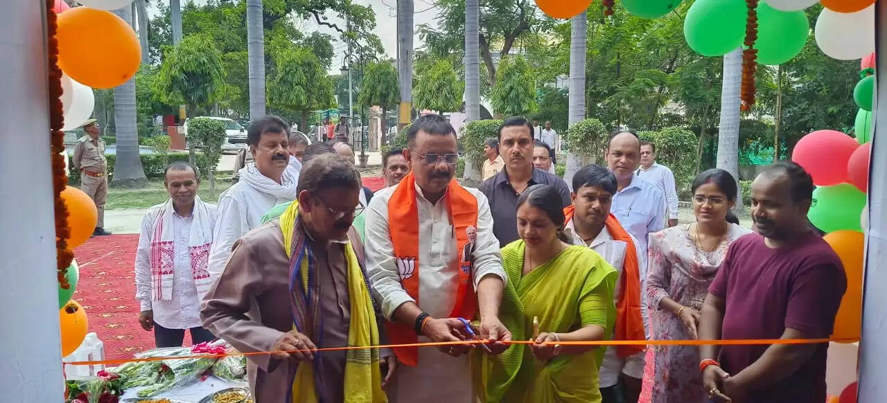 प्रदर्शनी में दिखी आपातकाल की विभीषिका, मेयर बोले, इमरजेंसी को नहीं भूलेगा देश, लोकतंत्र की रक्षा को देशवासी सजग