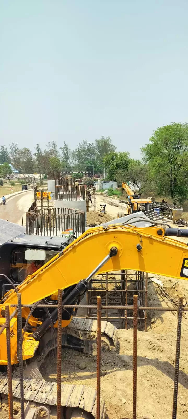 भैंसा रेलवे क्रासिंग पर ROB निर्माण के कारण सड़क यातायात बंद, वैकल्पिक मार्ग का करें उपयोग