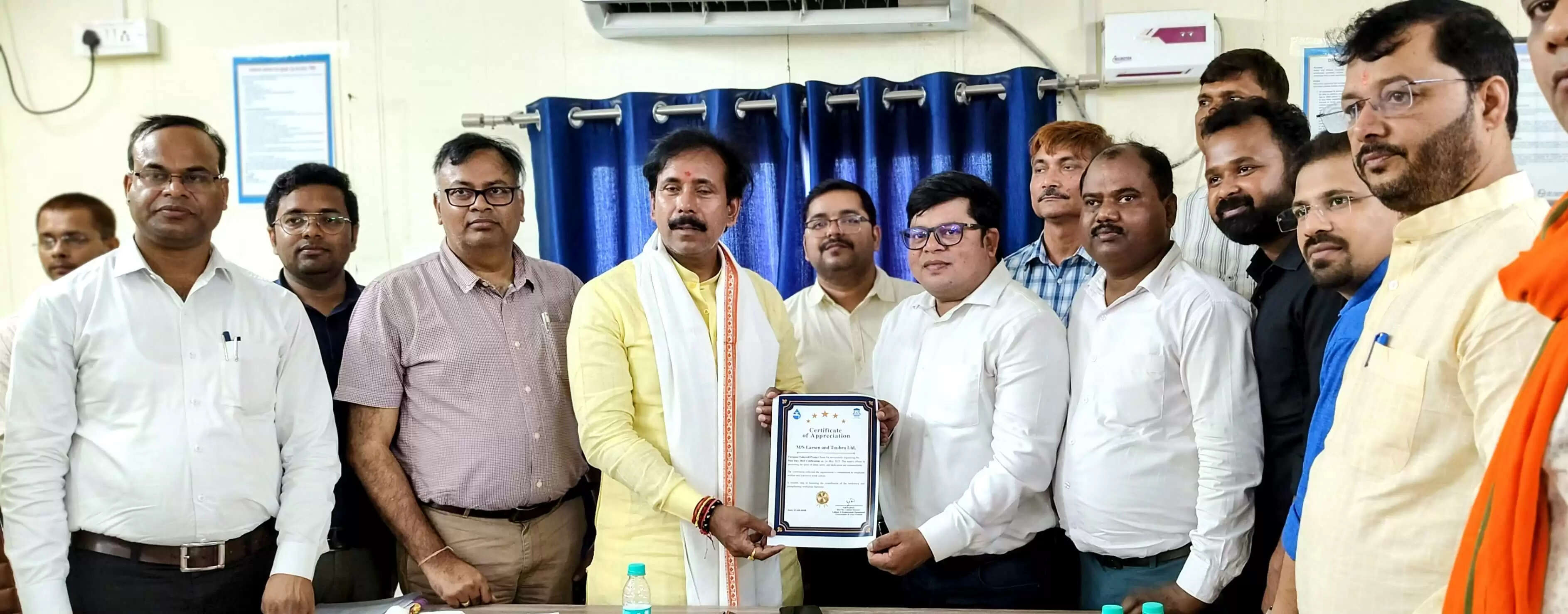 श्रमिक कल्याण के लिए कैबिनेट मंत्री श्री अनिल राजभर का एलएंडटी प्रीकास्ट यार्ड दौरा