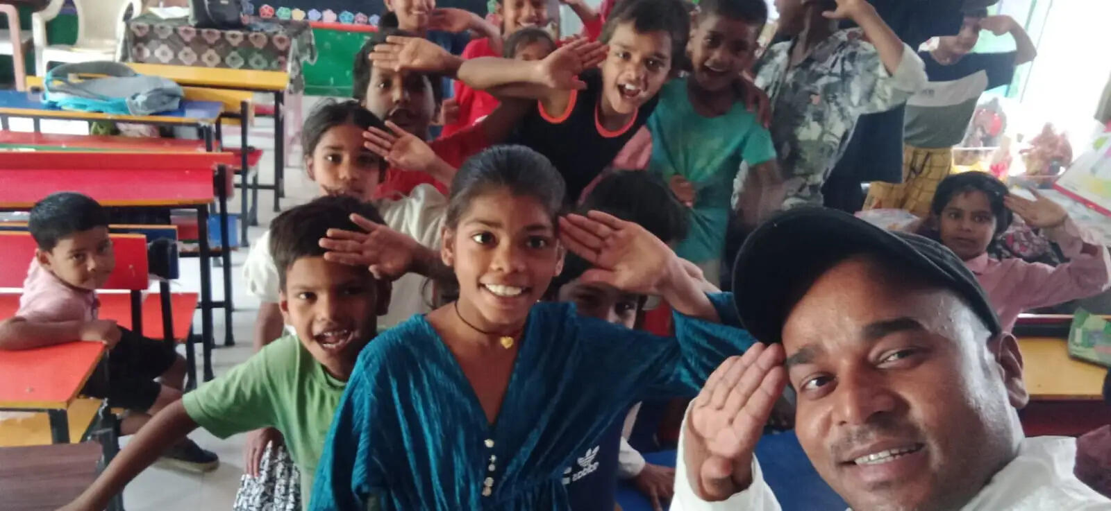 ऑपरेशन सिंदूर की सफलता: गंगा डॉल्फिन मित्रों ने स्कूली बच्चों संग मनाई खुशियां